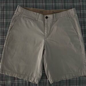 GAP Men's Classic Tan Flat Front Shorts
